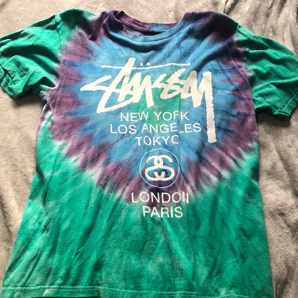 men’s t-shirt